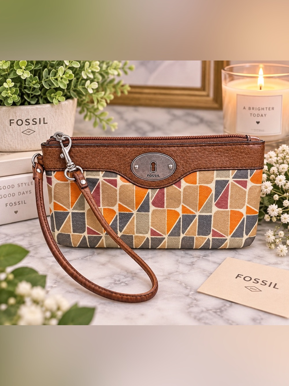 👜 Vintage Fossil Key-Per Wristlet – MCM Geometric Pattern